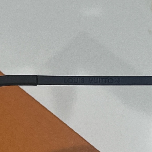 Studded LV Aviator sunglasses - Picture 9 of 11